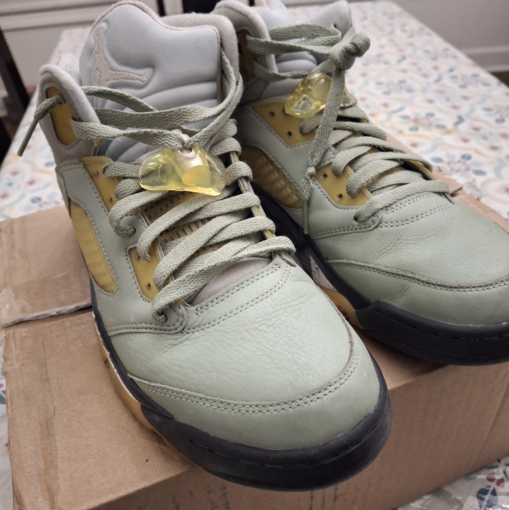 Jordan Men's Shoes in Green and Yellow